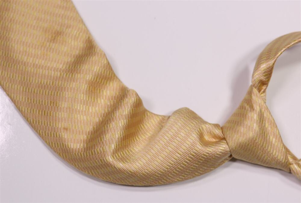 Paul Stuart Gold Jacquard Silk Necktie Tie Made in Japan